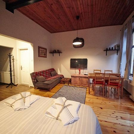 Studio At The Heart Of Taksim Lägenhet Istanbul Exteriör bild