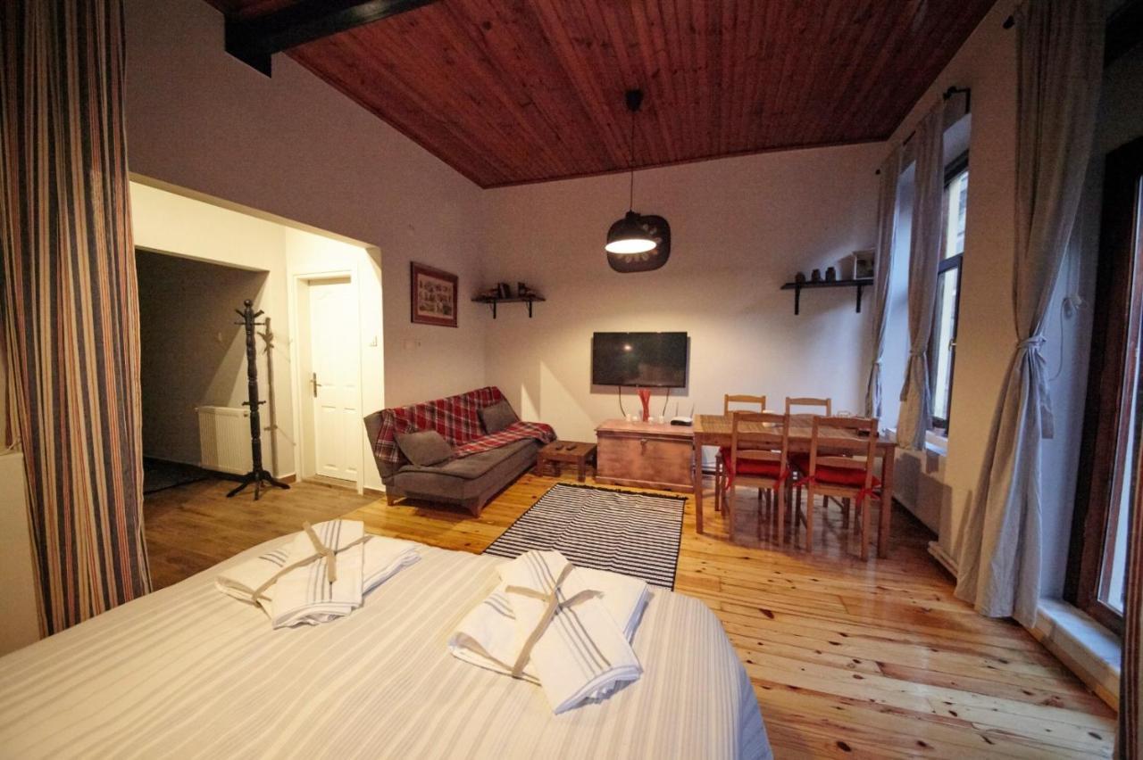 Studio At The Heart Of Taksim Lägenhet Istanbul Exteriör bild