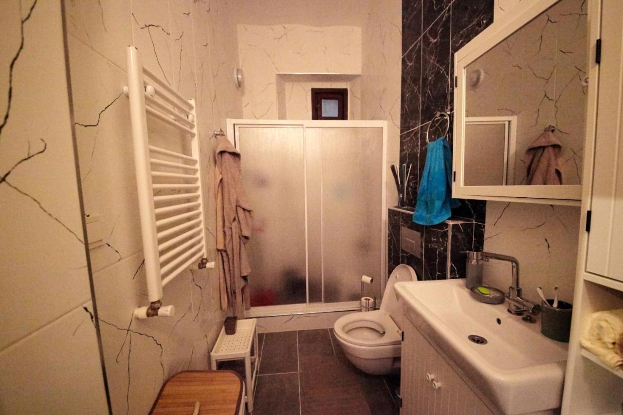 Studio At The Heart Of Taksim Lägenhet Istanbul Exteriör bild